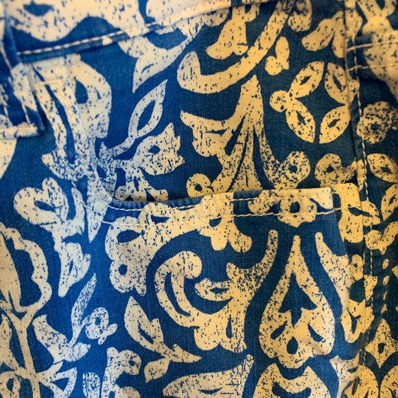 Old Navy Blue print skirt, 16 - Picture 3 of 6